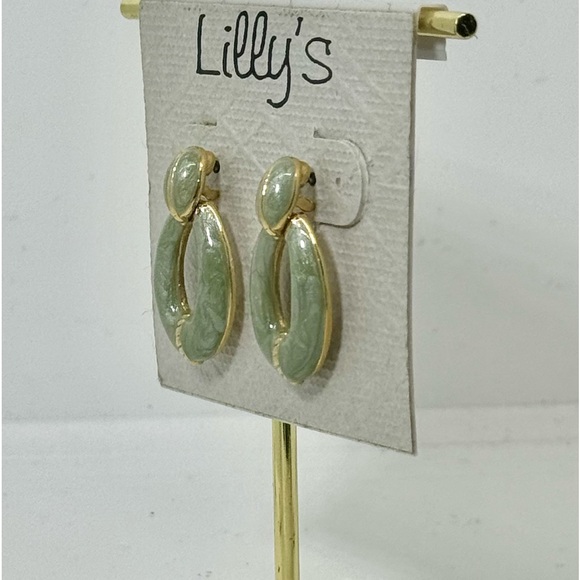 Vintage Gold & Mint Enamel Drop Earrings by Lilly’s - Classic & Elegant Design - Picture 6 of 7